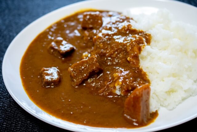 盛り付けれたカレー